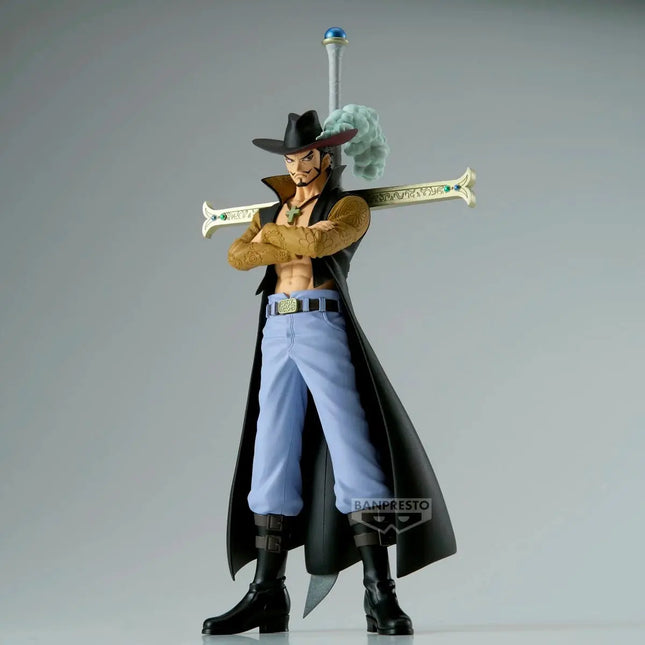 Dracule Mihawk Grandline Series Anime Figure – 17cm One Piece Collectible - OrbiTopia