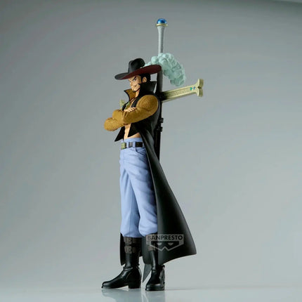 Dracule Mihawk Grandline Series Anime Figure – 17cm One Piece Collectible - OrbiTopia